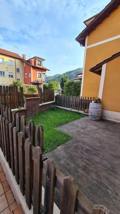 Preciosa Casa Con Jardin En